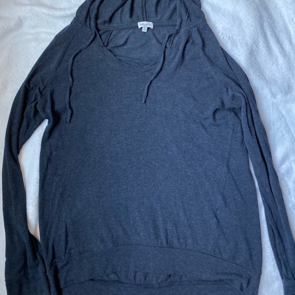 Simple & basic Splendid long sleeve tee pullover